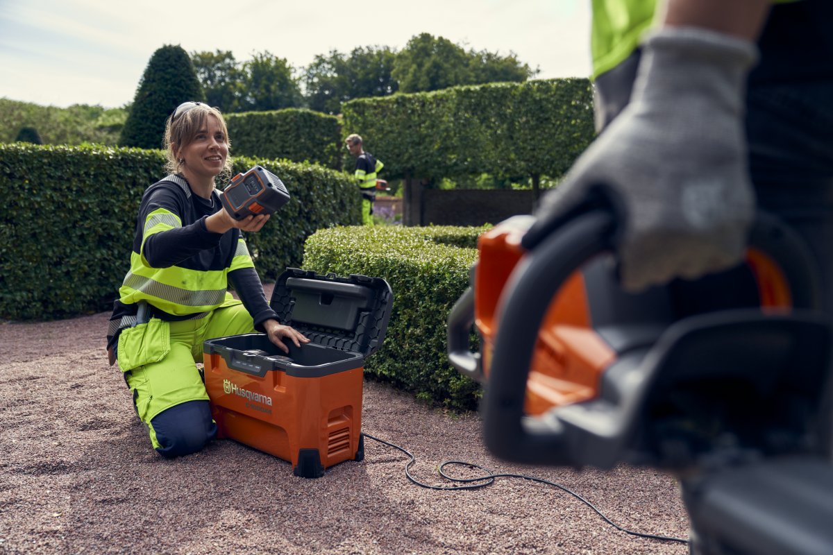 40-C1000X4 MONITOIMILATURI IPX4